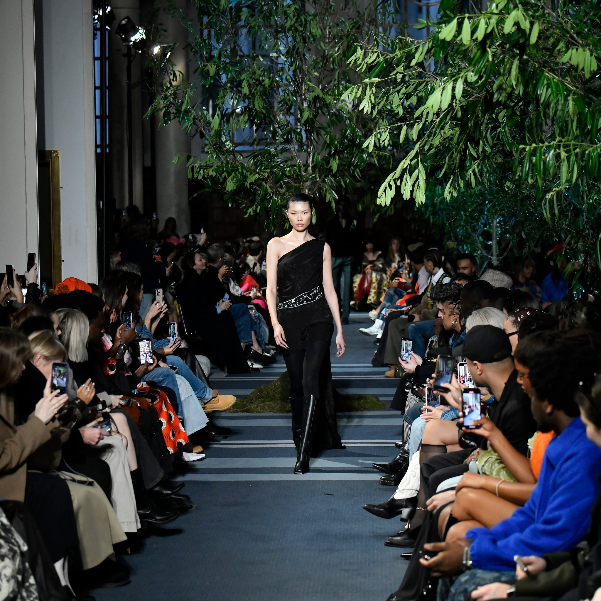 Watch the Autumn Winter 2024 Show